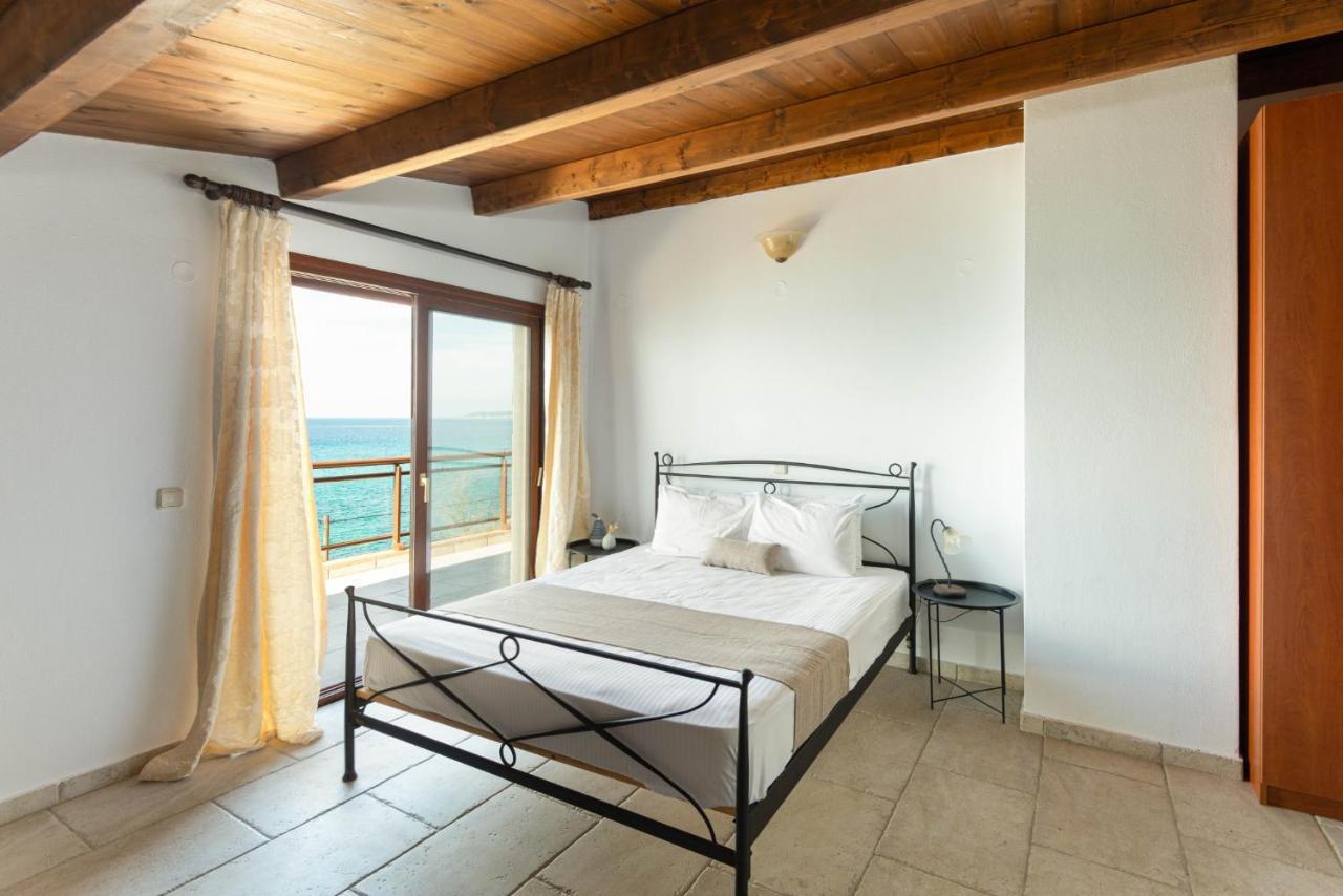 Seagrove, Beachfront Villa In Possidi #Feelslikehome Skála Foúrkas Exteriér fotografie